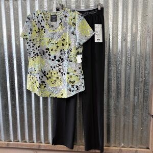 Women’s Scrub Set-Print Top-Black Scrub Pants-S/S TALL Length Pants